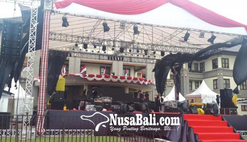 www.nusabali.com-dimanjakan-artis-ibukota-dan-lokal-serta-kuliner-gratis