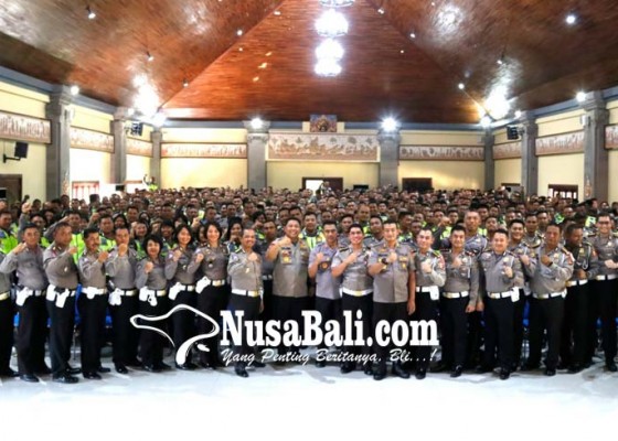 Nusabali.com - kapolda-kumpulkan-1982-satgas-pengamanan-imf-wb