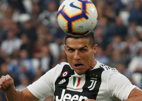 Nusabali.com - ronaldo-cetak-rekor-400-gol