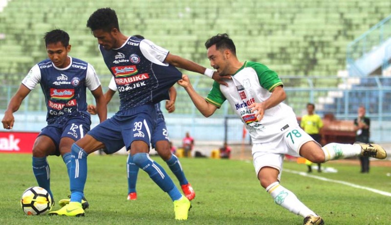 www.nusabali.com-arema-fc-pesta-gol