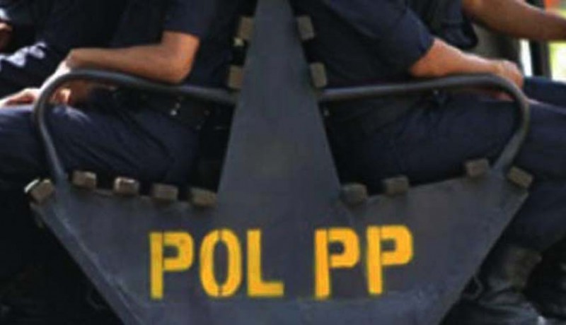 www.nusabali.com-satpol-pp-panggil-manajemen-toko-tiongkok