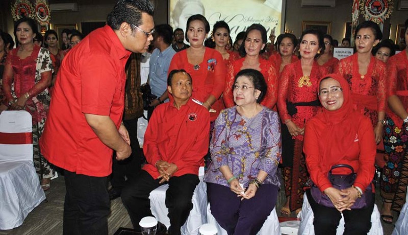 www.nusabali.com-koster-undang-megawati-bentuk-perempuan-sarinah-bali