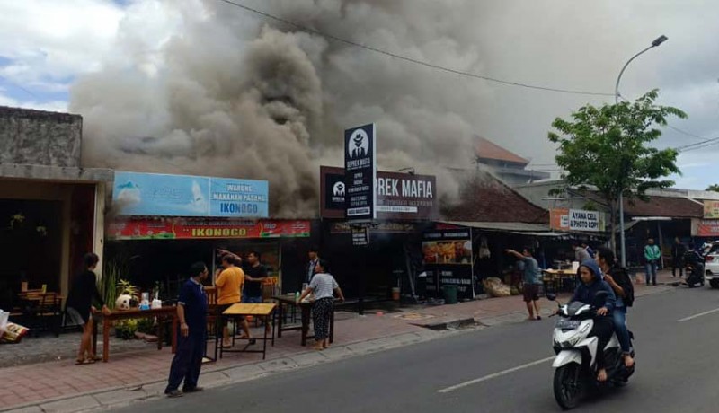 www.nusabali.com-dua-warung-makan-terbakar