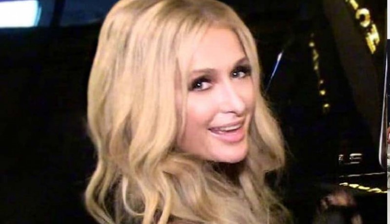 www.nusabali.com-paris-hilton-rebutan-cincin-tunangan