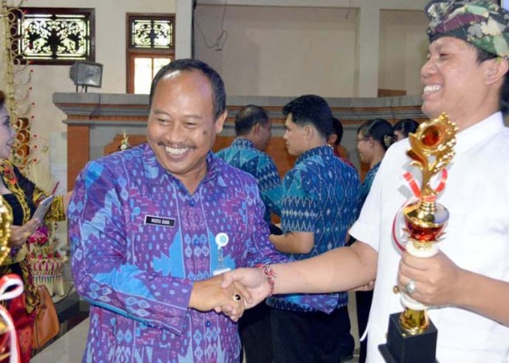 Nusabali.com - buleleng-juara-umum-ptk-pnf-se-bali