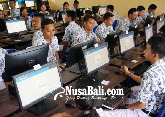 Nusabali.com - ujicoba-unbk-sma-puluhan-komputer-rusak