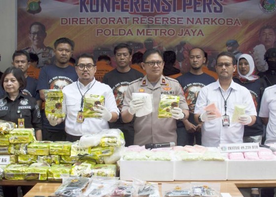 Nusabali.com - polisi-sita-70-kg-sabu-dan-49-ribu-ekstasi