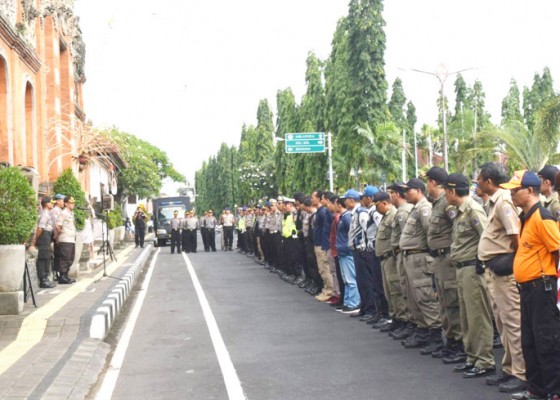 Nusabali.com - 2445-personel-amankan-malam-tahun-baru-di-klungkung