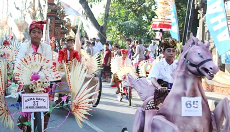 www.nusabali.com-lomba-sepeda-hias-meriahkan-hut-puputan