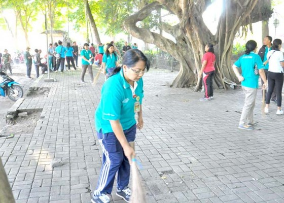 Nusabali.com - tiap-hari-66-ton-sampah-masuk-tpa-mandung