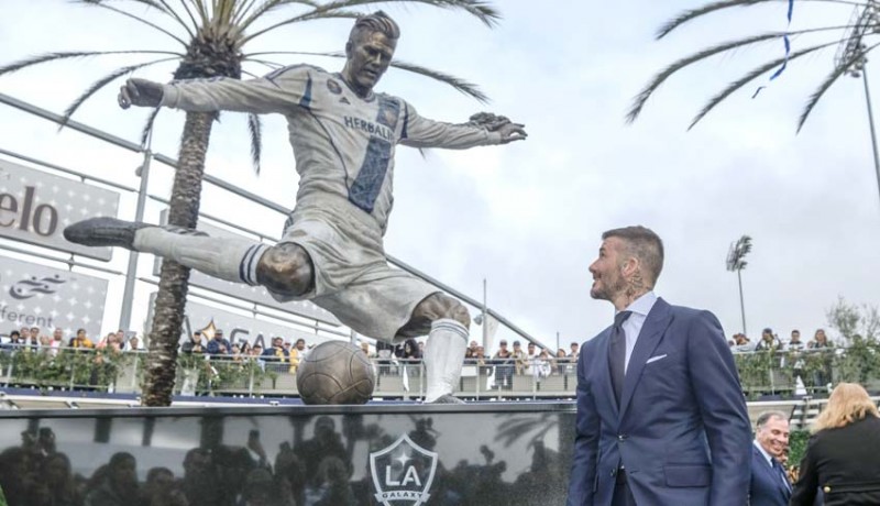 www.nusabali.com-la-galaxy-resmikan-patung-beckham