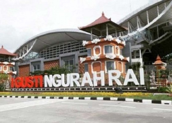 Nusabali.com - keberangkatan-pesawat-turun-kapal-laut-meningkat