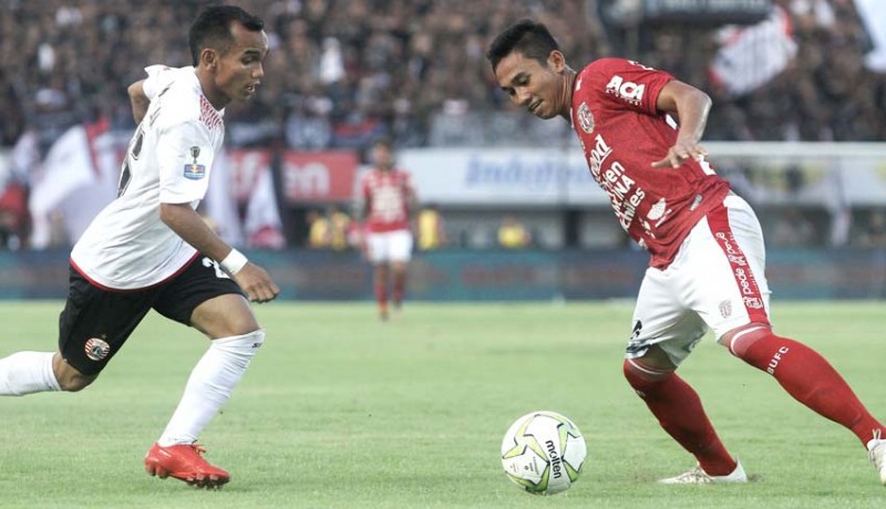 www.nusabali.com-ricky-fajrin-minta-suporter-datang-ke-kandang-persija