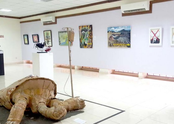 Nusabali.com - undiksha-gaungkan-peduli-lingkungan-lewat-pameran-seni