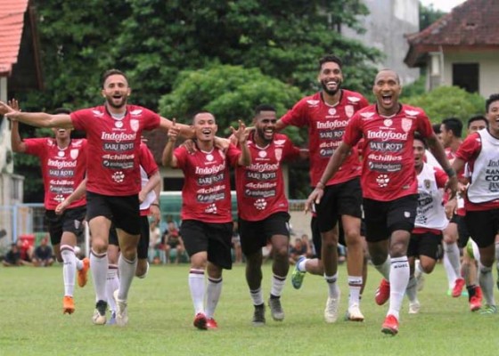 Nusabali.com - laga-pekan-ke-4-bali-united-26-juni