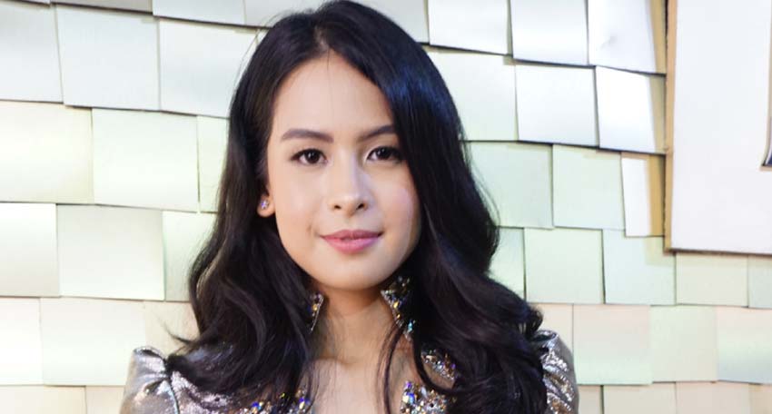 NUSABALI.com - Maudy Ayunda Perankan Ainun Habibie