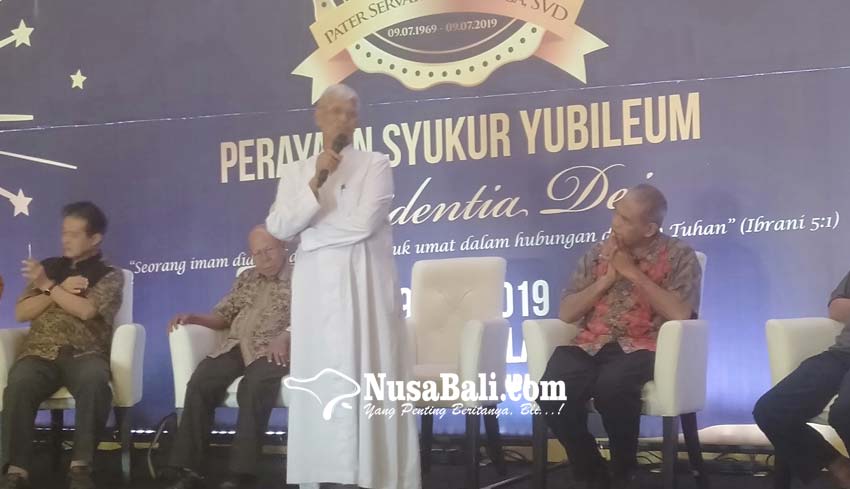 NUSABALI com Imam Pertama Asli Bali  Rayakan 50  Tahun  Imamat