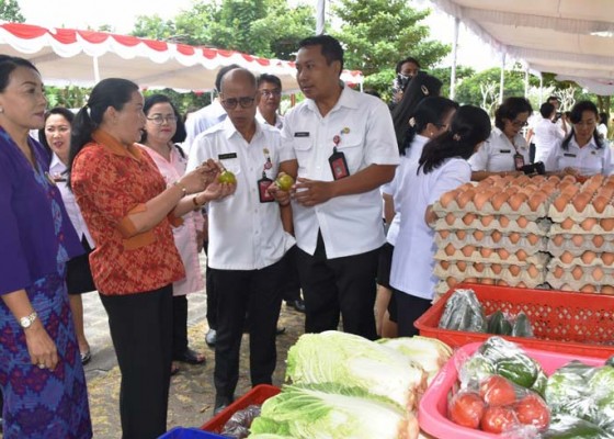 Nusabali.com - jelang-galungan-dan-kuningan-badung-gelar-pasar-murah