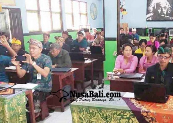 Nusabali.com - revisi-kurikulum-2013-selipkan-literasi-dan-karakter