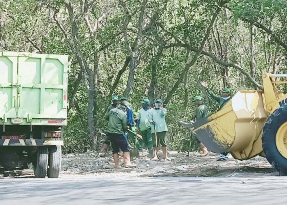 Nusabali.com - dinas-lhk-siapkan-uang-tunai-untuk-informasi-pembuang-sampah