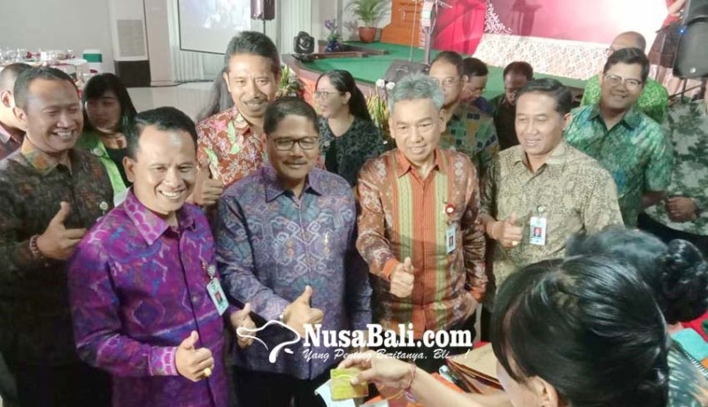 www.nusabali.com-bpd-bali-luncurkan-atm-debet