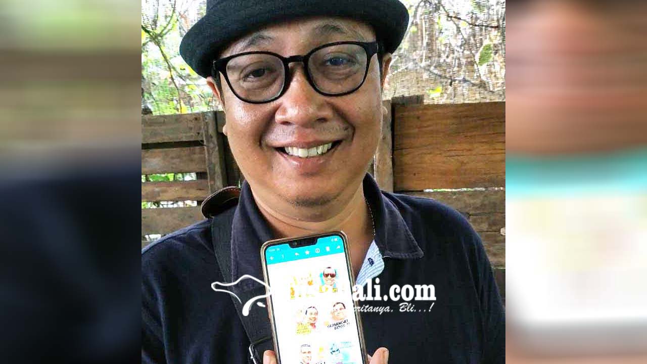 Nusabalicom Pejabat Hingga Pengusaha Bergaya Lewat Stiker Wa