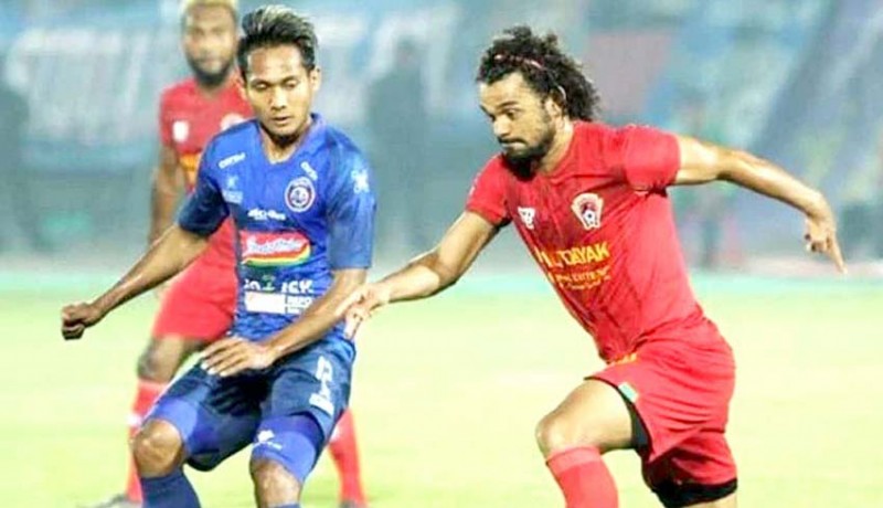 www.nusabali.com-arema-fc-dilumpuhkan-kalteng-putra