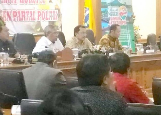 Nusabali.com - kpk-sosialisasi-antikorupsi-di-dprd-badung