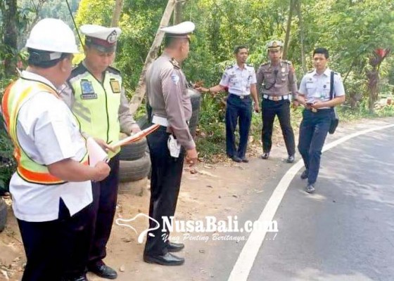 Nusabali.com - km-12-jalur-singaraja-gitgit-prioritas-pemasangan-guardrail