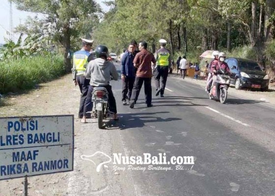 Nusabali.com - pengendara-hindari-razia-gabungan