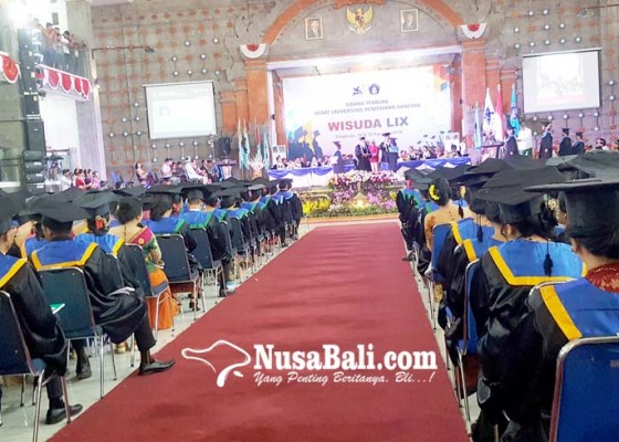 Nusabali.com - wisuda-ke-59-undiksha-lulusan-diharapkan-pegang-teguh-karakter