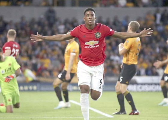 Nusabali.com - tantang-southampton-mu-tanpa-martial-dan-shaw