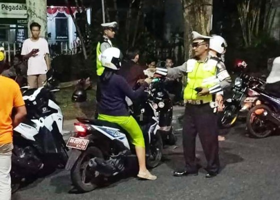 Nusabali.com - razia-malam-minggu-jaring-68-pelanggar-lalin