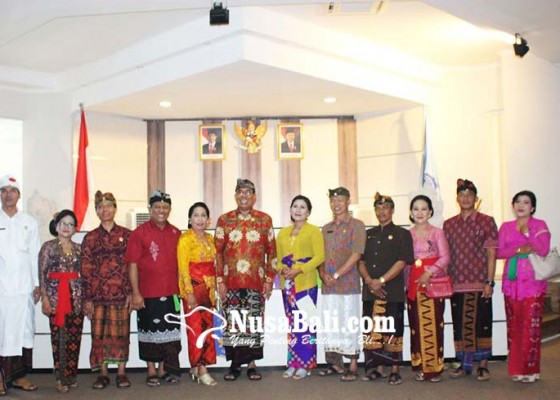 Nusabali.com - dekan-dan-pejabat-struktural-undiksha-dilantik