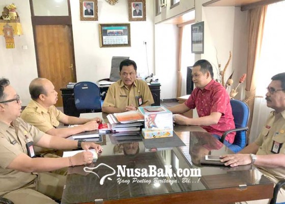 Nusabali.com - temui-gubernur-wabup-kembang-usul-perbaikan-3-titik-jalan-provinsi