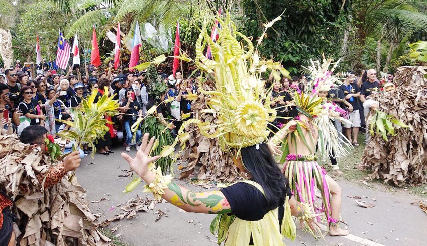 NUSABALI com Dunia Lirik  Taman  Bunga  Bali
