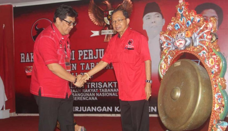 www.nusabali.com-pdip-target-kembalikan-27-kursi-di-dprd-tabanan