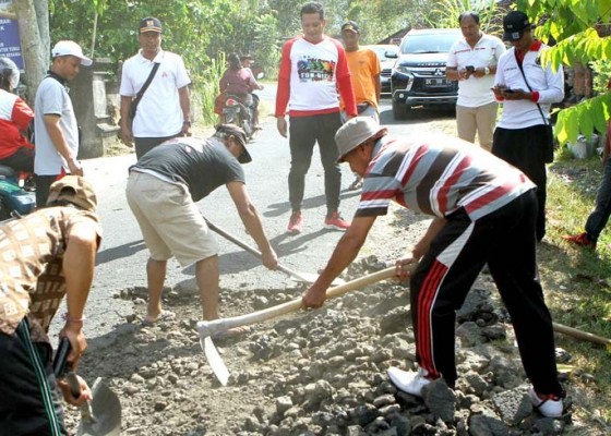 Nusabali.com - kekurangan-dana-jalan-rusak-ditambal-beton