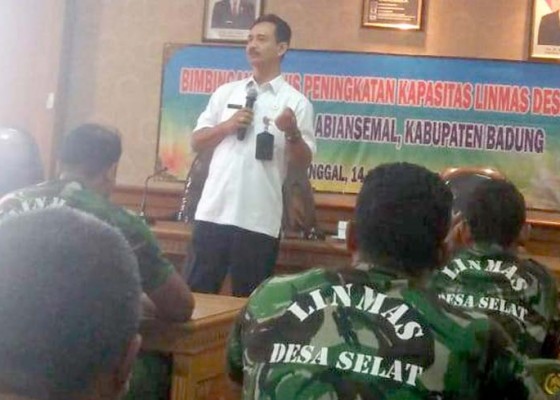 Nusabali.com - bpbd-bekali-linmas-pelatihan-kebencanaan