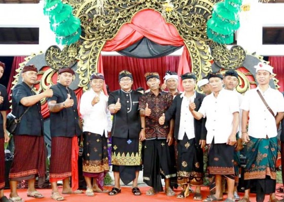 Nusabali.com - bupati-giri-prasta-tegaskan-siap-bantu-kebutuhan-komunal-masyarakat