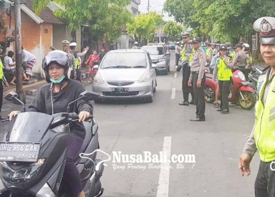 Nusabali.com - sepekan-lebih-operasi-zebra-polisi-tilang-1247-pelanggar