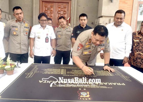 Nusabali.com - bupati-giri-prasta-hadiri-peresmian-gedung-prakasa-rucira-garjita-polda-bali