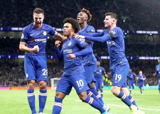 Nusabali.com - chelsea-hancurkan-mourinho