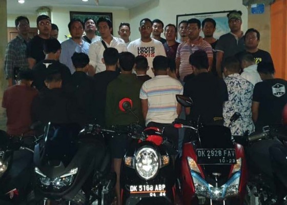 Nusabali.com - jadi-begal-14-pelajar-geng-motor-ditangkap