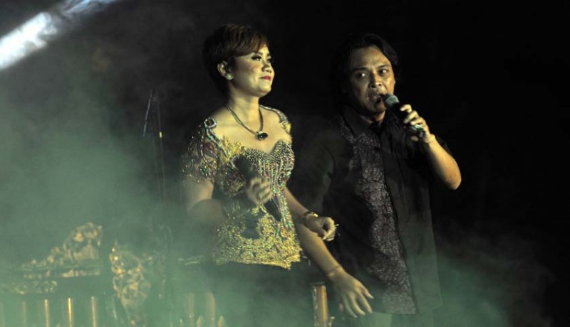 www.nusabali.com-sanggar-catur-muka-dendangkan-lagu-pop-bali-lawas