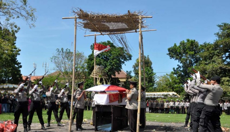 www.nusabali.com-tersangka-pembunuh-polisi-tolak-tuduhan