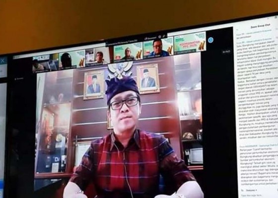 Nusabali.com - bupati-suwirta-presentasi-penilaian-ppd-melalui-video-conference