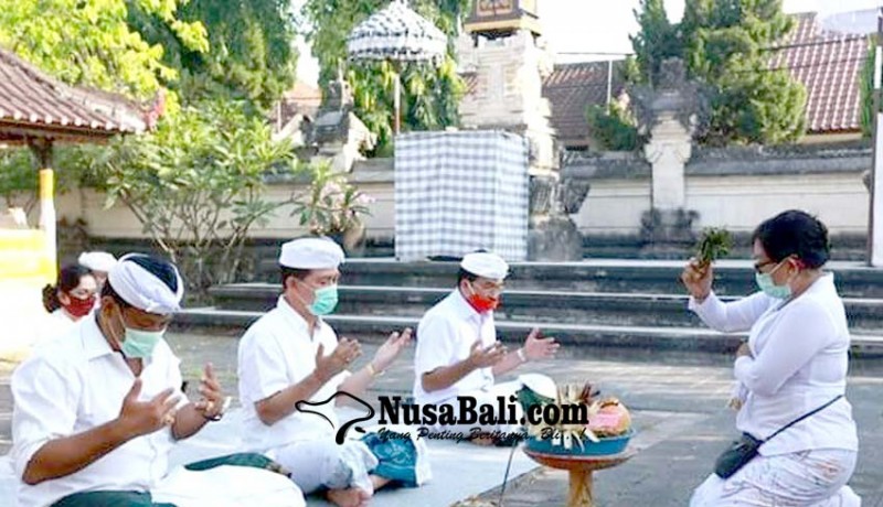 www.nusabali.com-hanya-diisi-persembahyangan-bersama