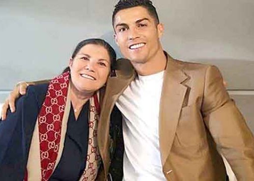 Nusabali.com - ronaldo-hadiahi-ibunya-mobil-rp-16-m