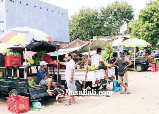 Nusabali.com - direlokasi-pedagang-bermobil-pasar-anyar-masih-bandel